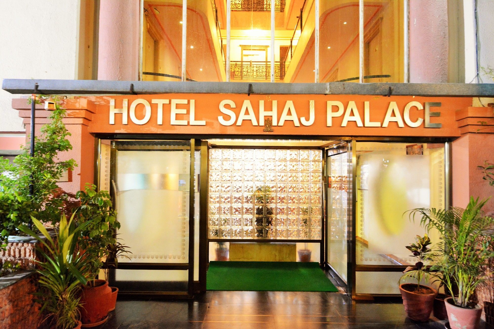 Hotel Sahaj Palace Ahmedabad Exterior foto